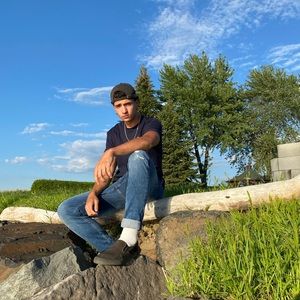 Meet your Posher, Redouane